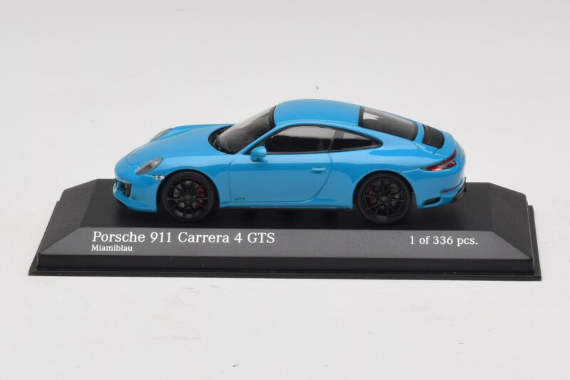 Porsche 911 991.2 Carrera 4 GTS Miami Blue Minichamps 1:43 410067322 Métal Moulé