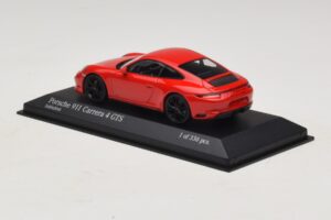Porsche 911 991.2 Carrera 4 GTS Rouge Minichamps 1:43 410067320 Métal Moulé — image 3 sur 5