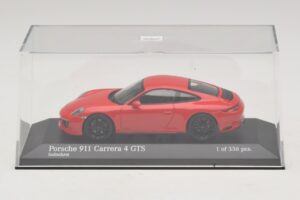 Porsche 911 991.2 Carrera 4 GTS Rouge Minichamps 1:43 410067320 Métal Moulé — image 4 sur 5