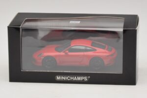 Porsche 911 991.2 Carrera 4 GTS Rouge Minichamps 1:43 410067320 Métal Moulé — image 5 sur 5