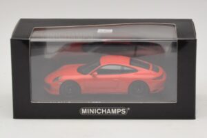 Porsche 911 991.2 Carrera 4 GTS Orange Minichamps 1:43 410067321 Métal Moulé — image 5 sur 5