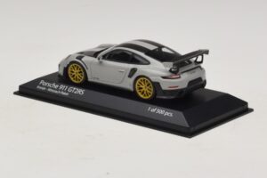 Porsche 911 991.2 GT2 RS Weissach Package Chalk Minichamps 1:43 410067220 Métal Moulé — image 3 sur 5
