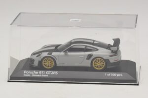 Porsche 911 991.2 GT2 RS Weissach Package Chalk Minichamps 1:43 410067220 Métal Moulé — image 4 sur 5