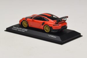 Porsche 911 991.2 GT2 RS Weissach Package Orange Minichamps 1:43 410067224 Métal Moulé — image 3 sur 5