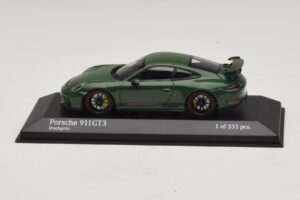 Porsche 911 991.2 GT3 Vert Minichamps 1:43 410066028 Métal Moulé