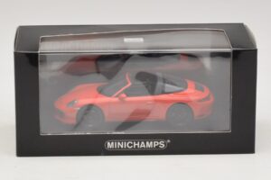 Porsche 911 991 Targa 4 GTS Orange Minichamps 1:43 410067341 Métal Moulé — image 5 sur 5