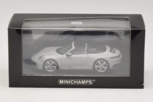 Porsche 911 992 Carrera 4S Cabriolet Gris Minichamps 1:43 410069331 Métal Moulé — image 5 sur 5