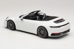 Porsche 911 992 Carrera 4S Cabriolet Blanc Minichamps 1:18 155067330 Métal Moulé — image 5 sur 6