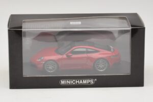 Porsche 911 992 Carrera 4S Rouge Minichamps 1:43 410069321 Métal Moulé — image 5 sur 5