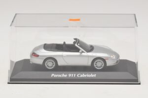 Porsche 911 996 Cabriolet Argent Maxichamps 1:43 940061031 Métal Moulé — image 4 sur 5