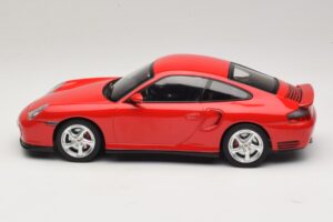 Porsche 911 996 Turbo Rouge KK-Scale 1:18 KKDC181474 Métal Moulé — image 3 sur 6