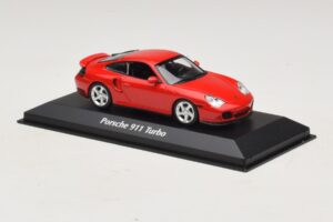 Porsche 911 996 Turbo Rouge Maxichamps 1:43 940069300 Métal Moulé — image 3 sur 5