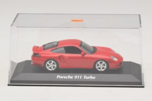 Porsche 911 996 Turbo Rouge Maxichamps 1:43 940069300 Métal Moulé — image 4 sur 5
