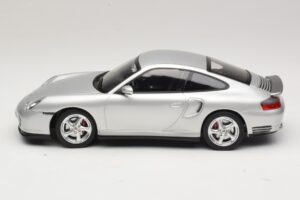 Porsche 911 996 Turbo Argent KK-Scale 1:18 KKDC181471 Métal Moulé — image 3 sur 6