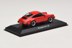 Porsche 911 SC Rouge Maxichamps 1:43 940062021 Métal Moulé — image 2 sur 5