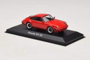 Porsche 911 SC Rouge Maxichamps 1:43 940062021 Métal Moulé — image 3 sur 5