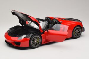 Porsche 918 Spyder Weissach Package Guards Red AUTOart 1:12 12122 Métal Moulé — image 2 sur 8