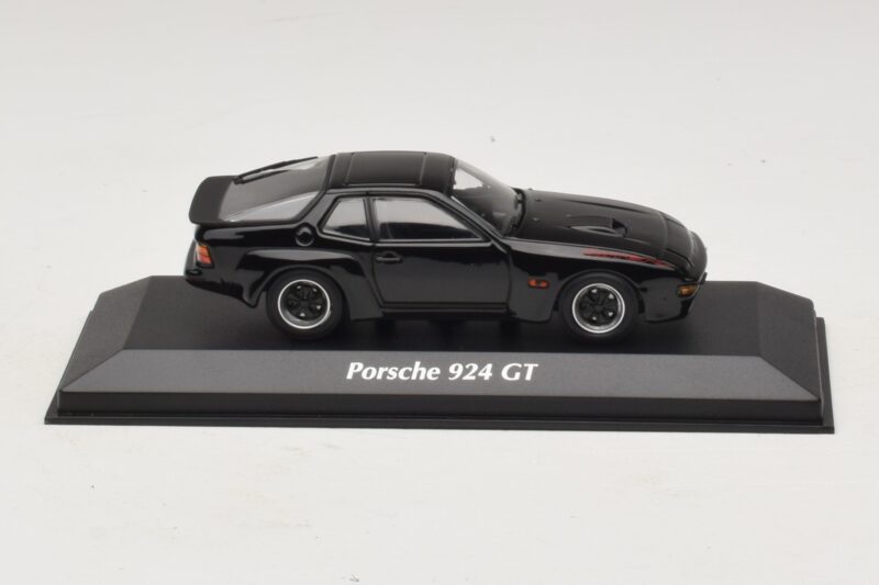 Porsche 924 GT Noir Maxichamps 1:43 940066124 Métal Moulé