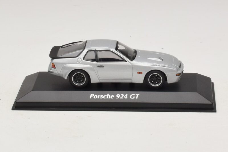 Porsche 924 GT Argent Maxichamps 1:43 940066122 Métal Moulé