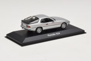Porsche 924 Argent Maxichamps 1:43 940062120 Métal Moulé — image 2 sur 5