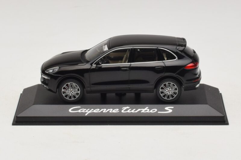Porsche Cayenne 958 Turbo S Noir Minichamps 1:43 WAP0200220E Métal Moulé