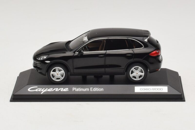 Porsche Cayenne 9PA Édition Platine Noir Minichamps 1:43 WAP0200160E Métal Moulé