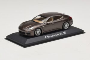 Porsche Panamera 970 S Marron Métallisé Minichamps 1:43 WAP0203400E Métal Moulé — image 2 sur 5