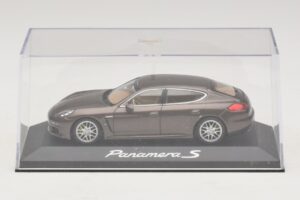 Porsche Panamera 970 S Marron Métallisé Minichamps 1:43 WAP0203400E Métal Moulé — image 4 sur 5