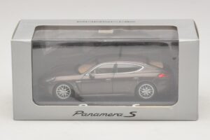 Porsche Panamera 970 S Marron Métallisé Minichamps 1:43 WAP0203400E Métal Moulé — image 5 sur 5