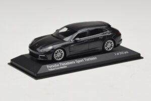 Porsche Panamera 971 4 E-Hybrid Sport Turismo Gris Minichamps 1:43 410066112 Métal Moulé — image 2 sur 5