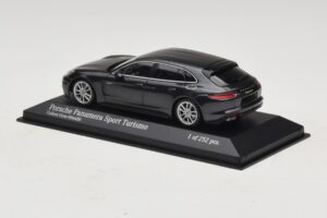Porsche Panamera 971 4 E-Hybrid Sport Turismo Gris Minichamps 1:43 410066112 Métal Moulé — image 3 sur 5