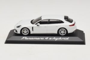 Porsche Panamera 971 4 E-Hybrid Blanc Minichamps 1:43 WAP0207620H Métal Moulé