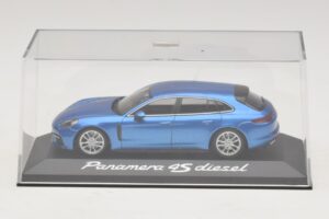 Porsche Panamera 971 4S Diesel Bleu Métallisé Minichamps 1:43 WAP0207600H Métal Moulé — image 4 sur 5