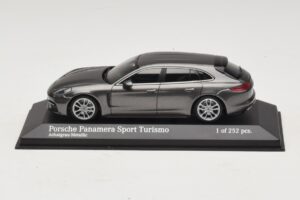 Porsche Panamera 971 Sport Turismo 4S Gris Minichamps 1:43 410066111 Métal Moulé