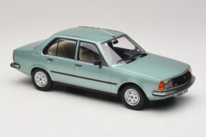 Renault 18 Vert Clair MCG 1:18 MCG18596 Métal Moulé — image 4 sur 6