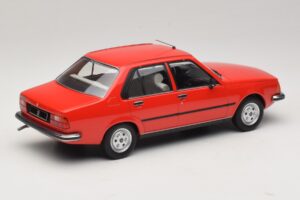 Renault 18 Rouge MCG 1:18 MCG18595 Métal Moulé — image 2 sur 6