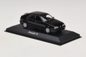 Renault 19 Noir Maxichamps 1:43 940113701 Métal Moulé — image 3 sur 5