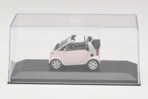 Smart Fortwo 450 Cabriolet Blanc Legally Blonde 2 Boîte de Remplacement Minichamps 1:43 402173900-R1 Métal Moulé — image 4 sur 5