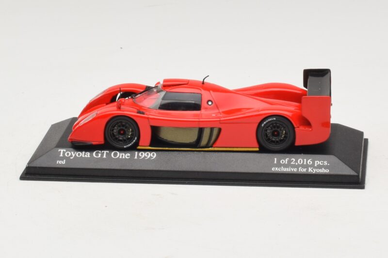 Toyota GT-One TS020 Street Rouge Minichamps 1:43 433991603 Métal Moulé