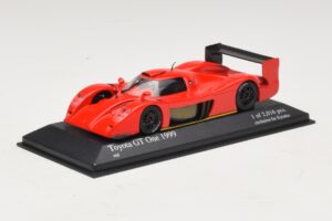 Toyota GT-One TS020 Street Rouge Minichamps 1:43 433991603 Métal Moulé — image 2 sur 5