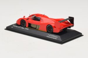Toyota GT-One TS020 Street Rouge Minichamps 1:43 433991603 Métal Moulé — image 3 sur 5