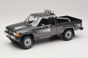 Toyota Hilux N50 Xtra Cab 4x4 Gris Métallisé KK-Scale 1:18 KKDC181563 Métal Moulé