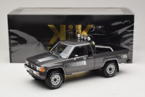 Toyota Hilux N50 Xtra Cab 4x4 Gris Métallisé KK-Scale 1:18 KKDC181563 Métal Moulé — image 6 sur 6