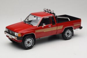 Toyota Hilux N50 Xtra Cab 4x4 Rouge KK-Scale 1:18 KKDC181562 Métal Moulé