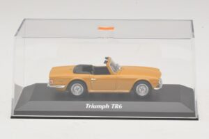 Triumph TR6 Orange Maxichamps 1:43 940132571 Métal Moulé — image 4 sur 5