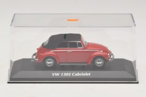 Volkswagen 1302 Cabriolet Rouge Maxichamps 1:43 940055031 Métal Moulé — image 4 sur 5