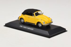 Volkswagen 1302 Cabriolet Jaune Maxichamps 1:43 940055030 Métal Moulé — image 3 sur 5