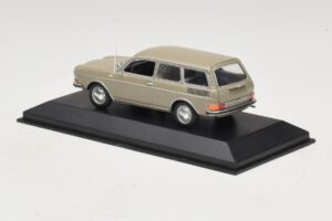 Volkswagen 411 LE Variant Savanna Beige Minichamps 1:43 400051114 Métal Moulé — image 3 sur 5