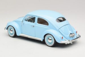 Volkswagen Coccinelle Bleu Bburago 1:18 3381 Métal Moulé — image 7 sur 8
