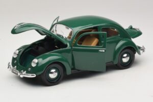 Volkswagen Coccinelle Vert Maisto 1:18 32820 Métal Moulé — image 2 sur 8